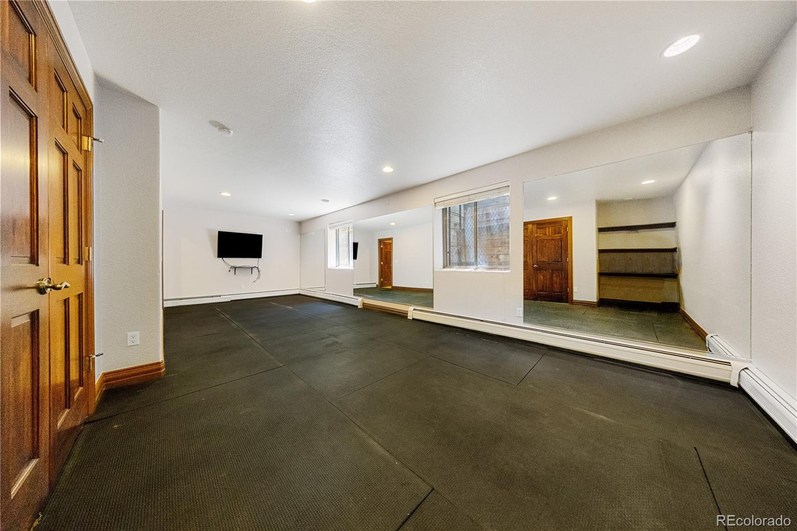 850 E Radcliff Avenue