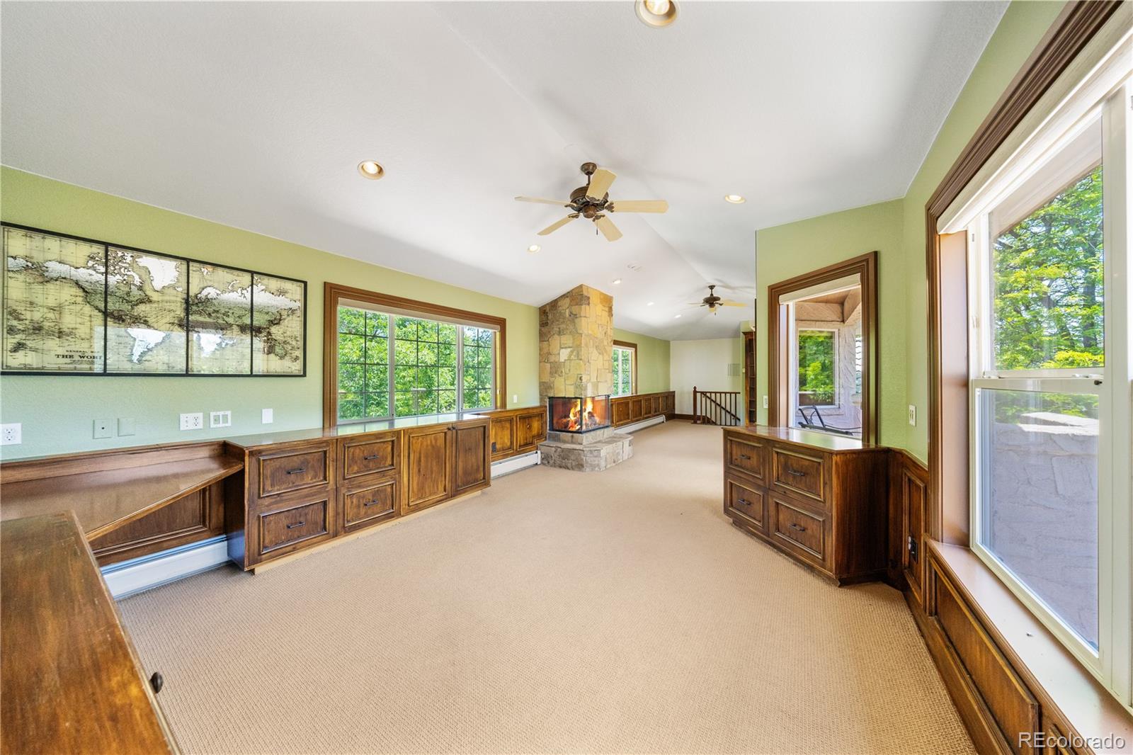 850 E Radcliff Avenue