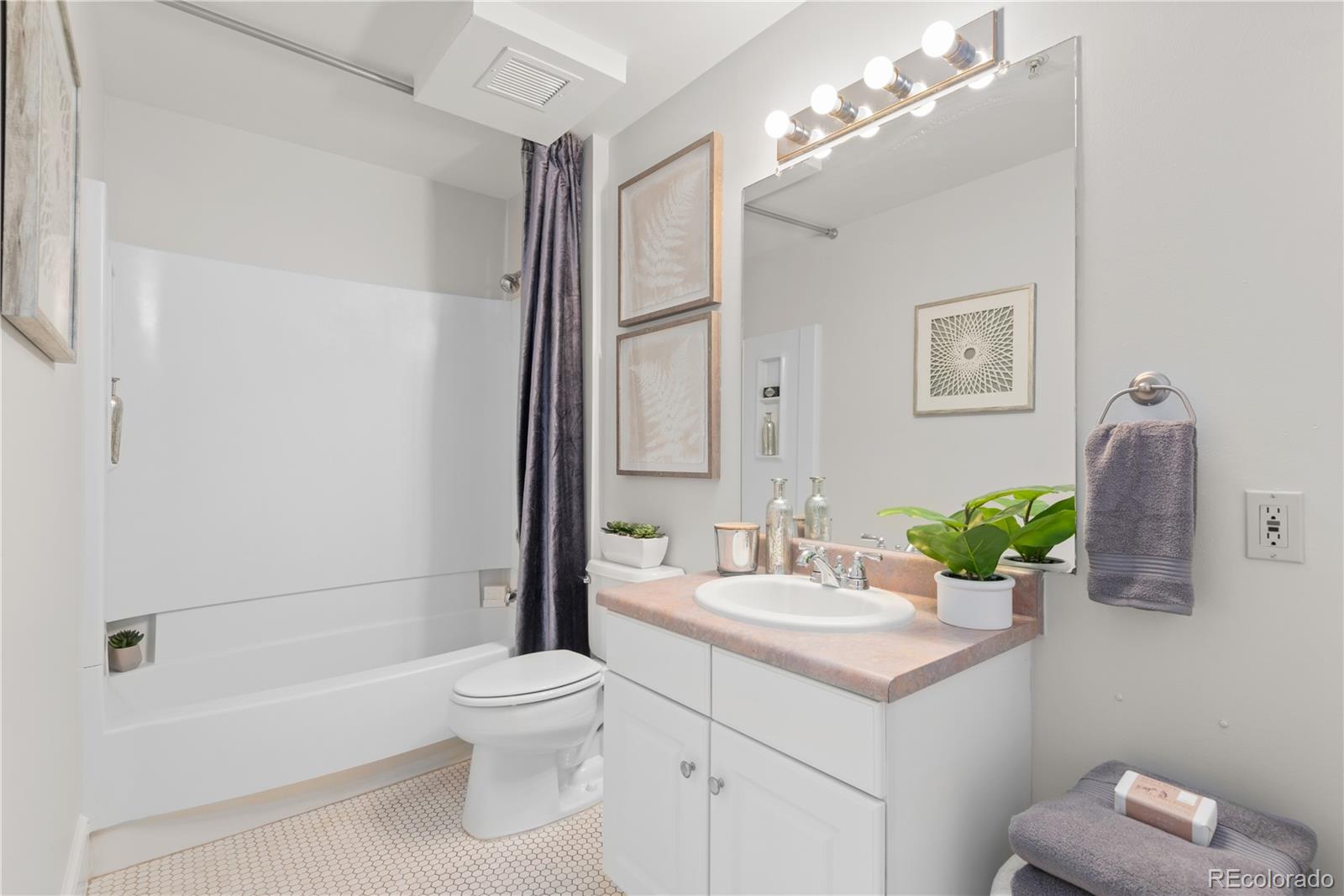 325 E 18th Avenue Unit: 107