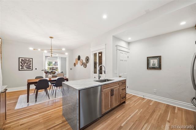 35 W Byers Place
