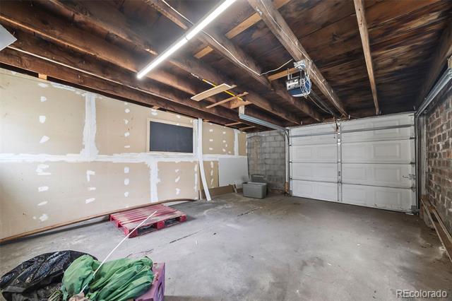 35 W Byers Place