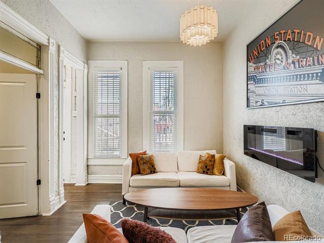 923 W 12th Avenue