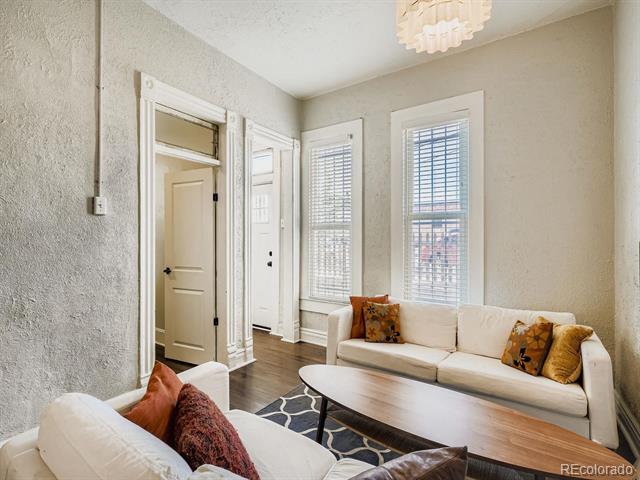 923 W 12th Avenue