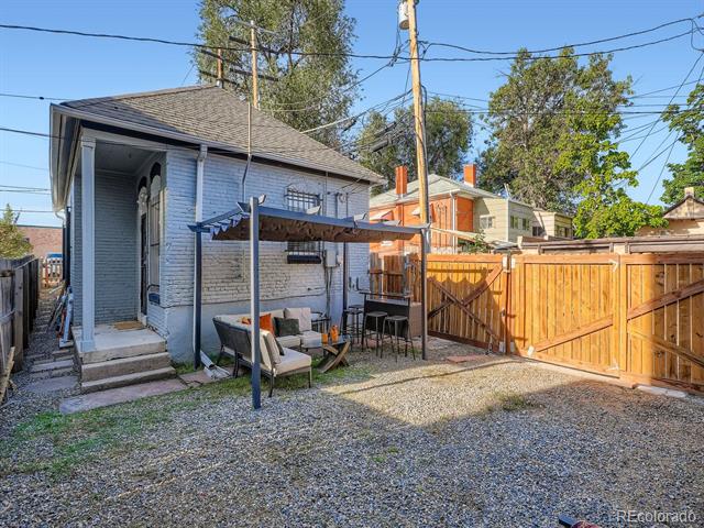 923 W 12th Avenue