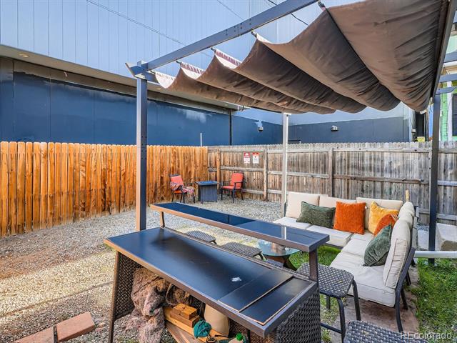 923 W 12th Avenue