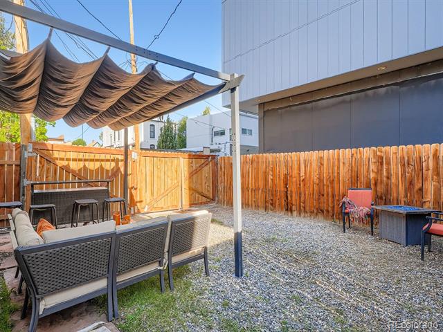 923 W 12th Avenue