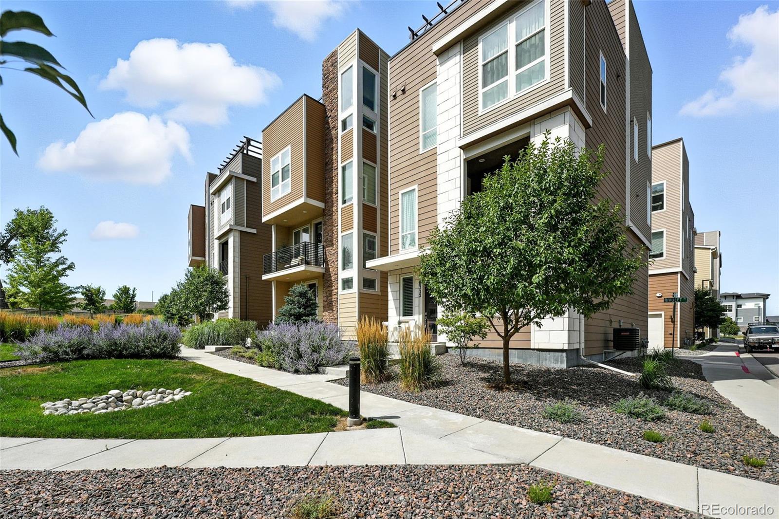 8332 Rivulet Point
