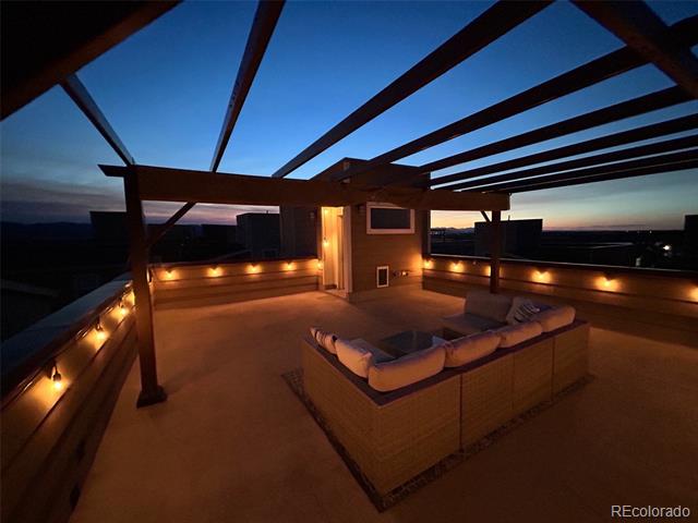 8332 Rivulet Point