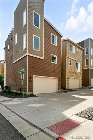 8332 Rivulet Point