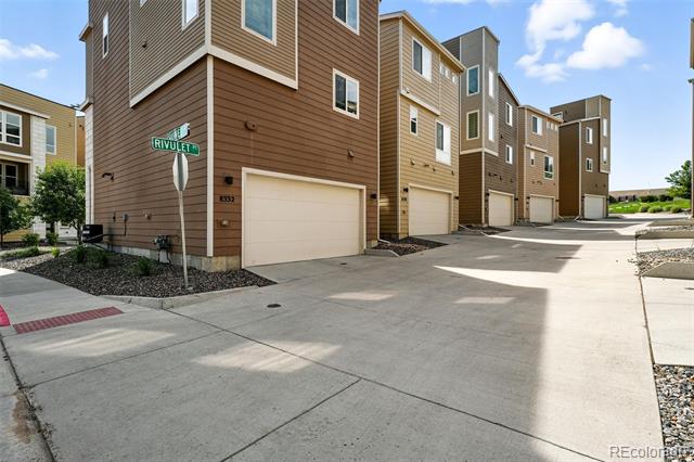 8332 Rivulet Point