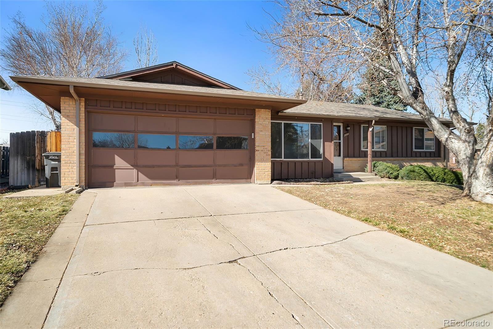 2801 S Roslyn Street