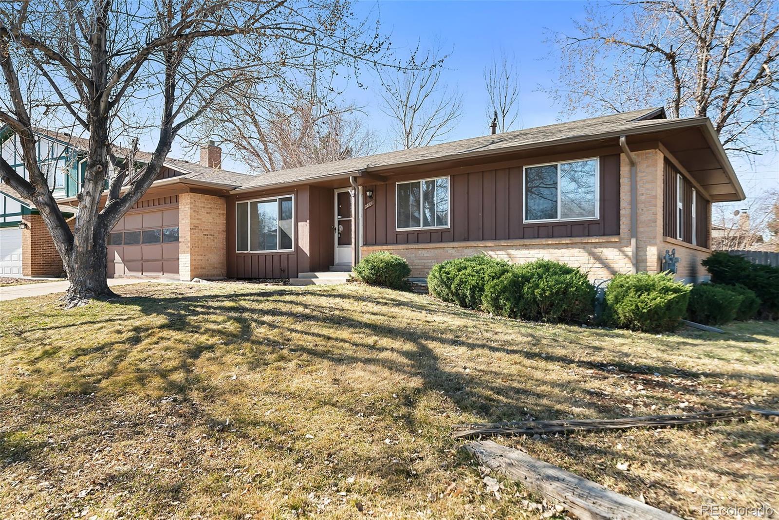 2801 S Roslyn Street