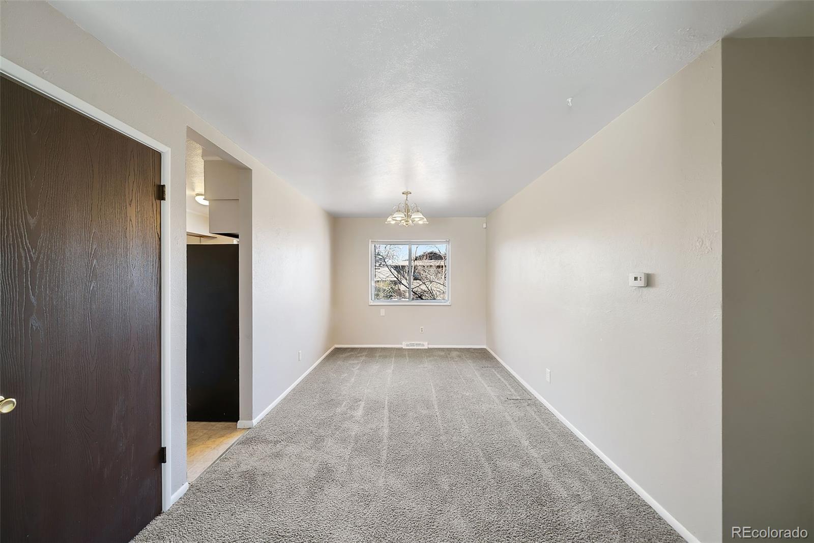 2801 S Roslyn Street