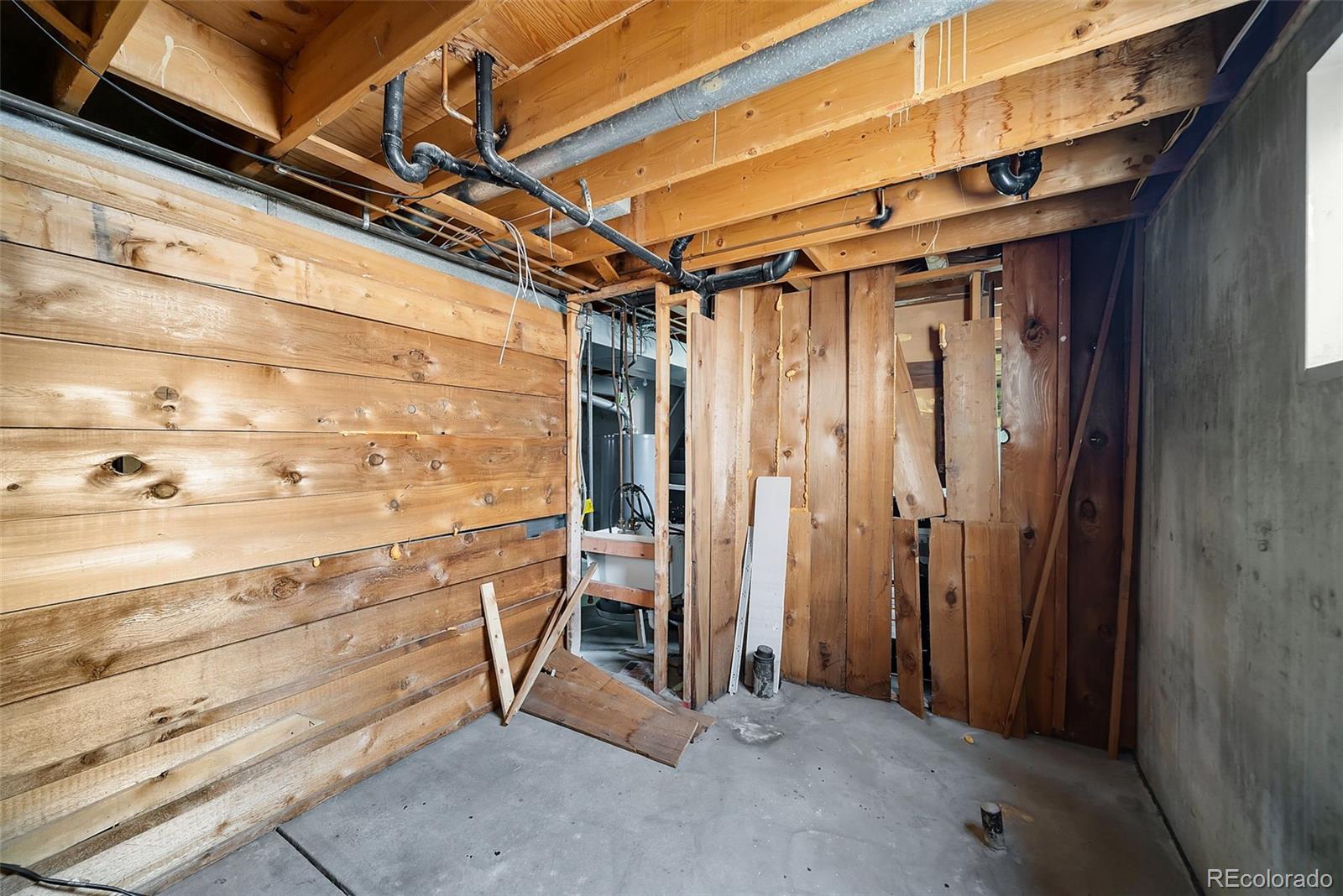 2801 S Roslyn Street