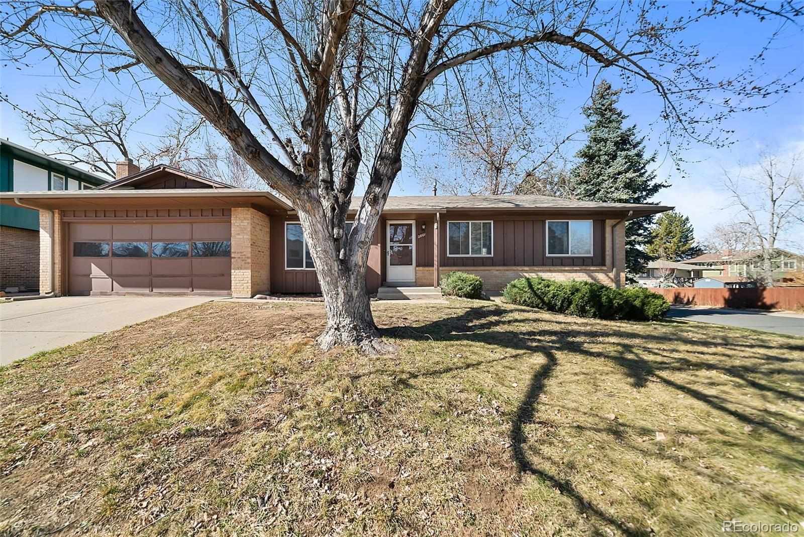 2801 S Roslyn Street