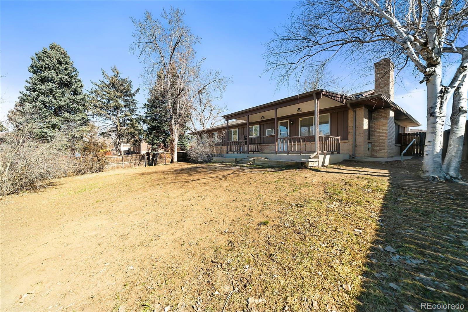 2801 S Roslyn Street