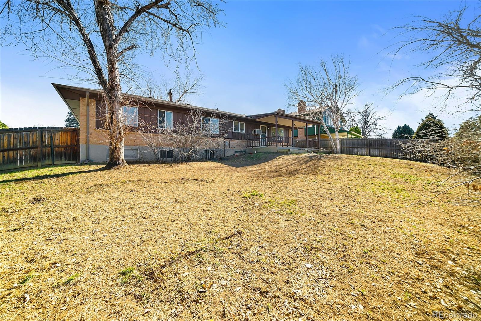 2801 S Roslyn Street