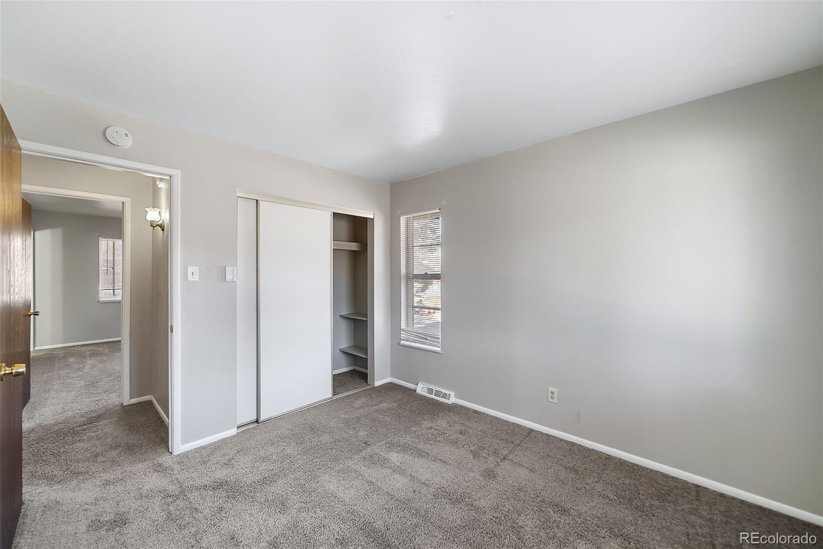 2801 S Roslyn Street