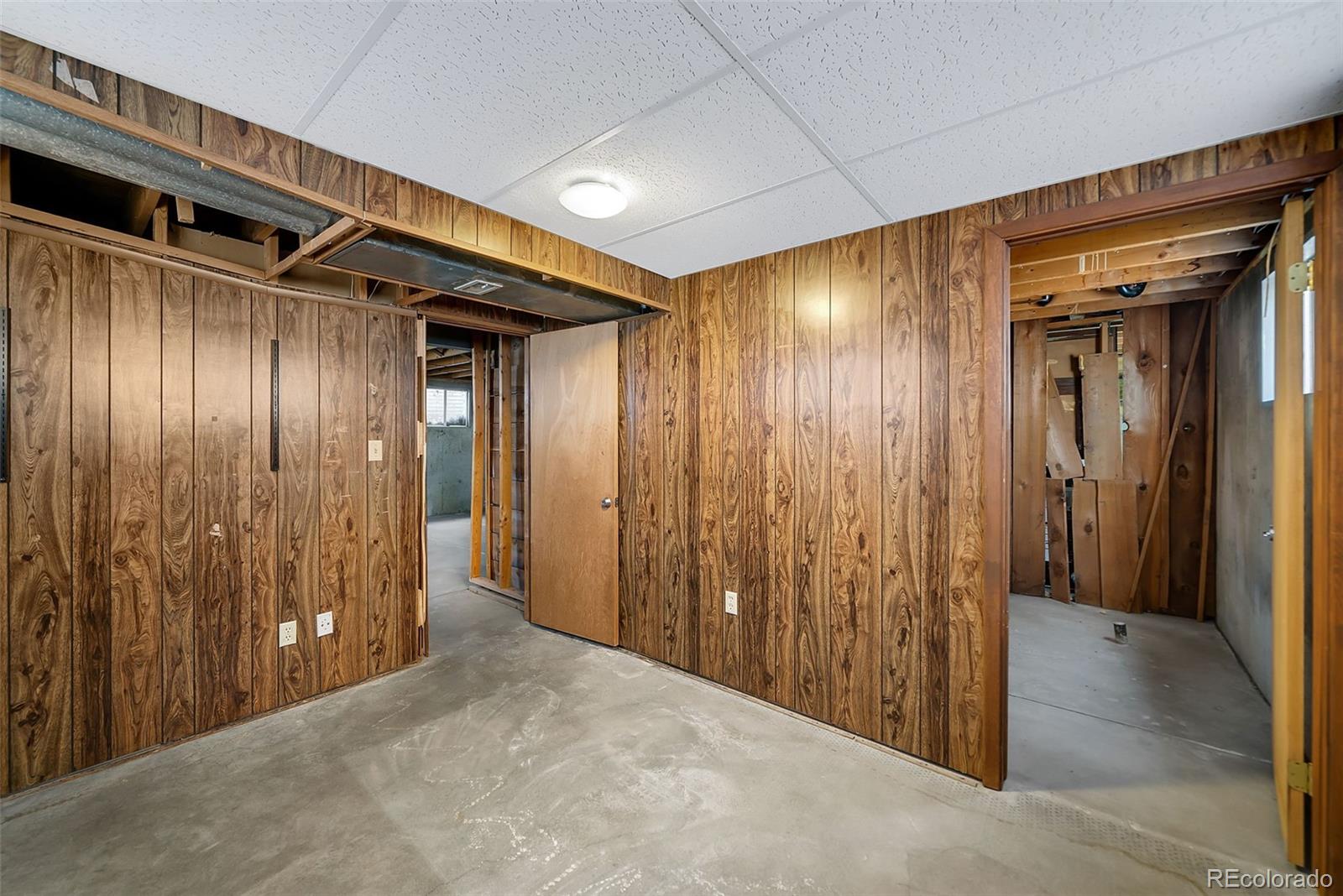 2801 S Roslyn Street