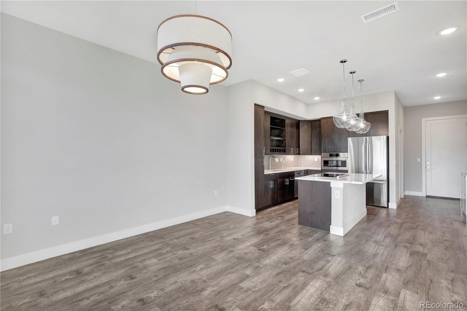 6618 E Lowry Boulevard Unit: 210