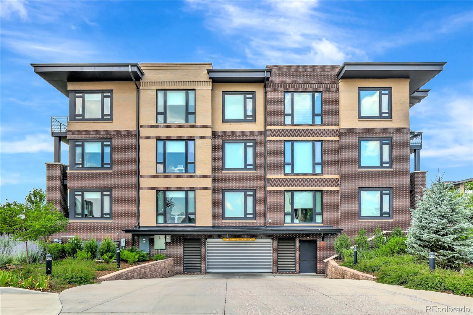 6618 E Lowry Boulevard Unit: 210