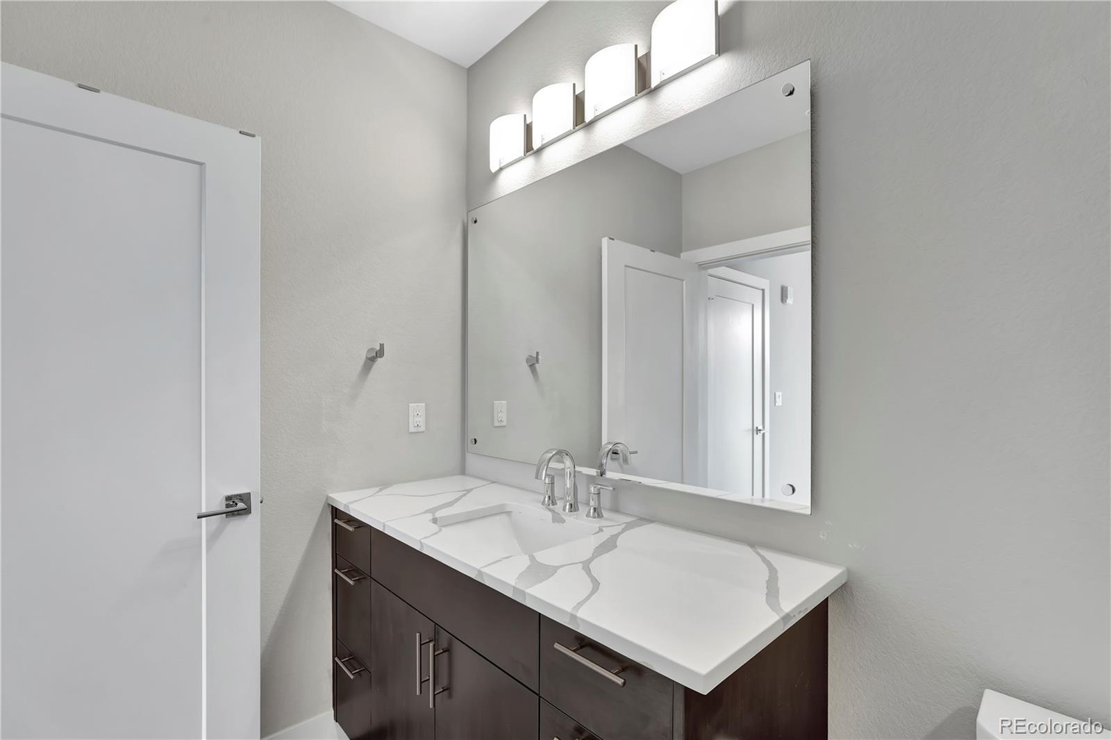 6618 E Lowry Boulevard Unit: 210