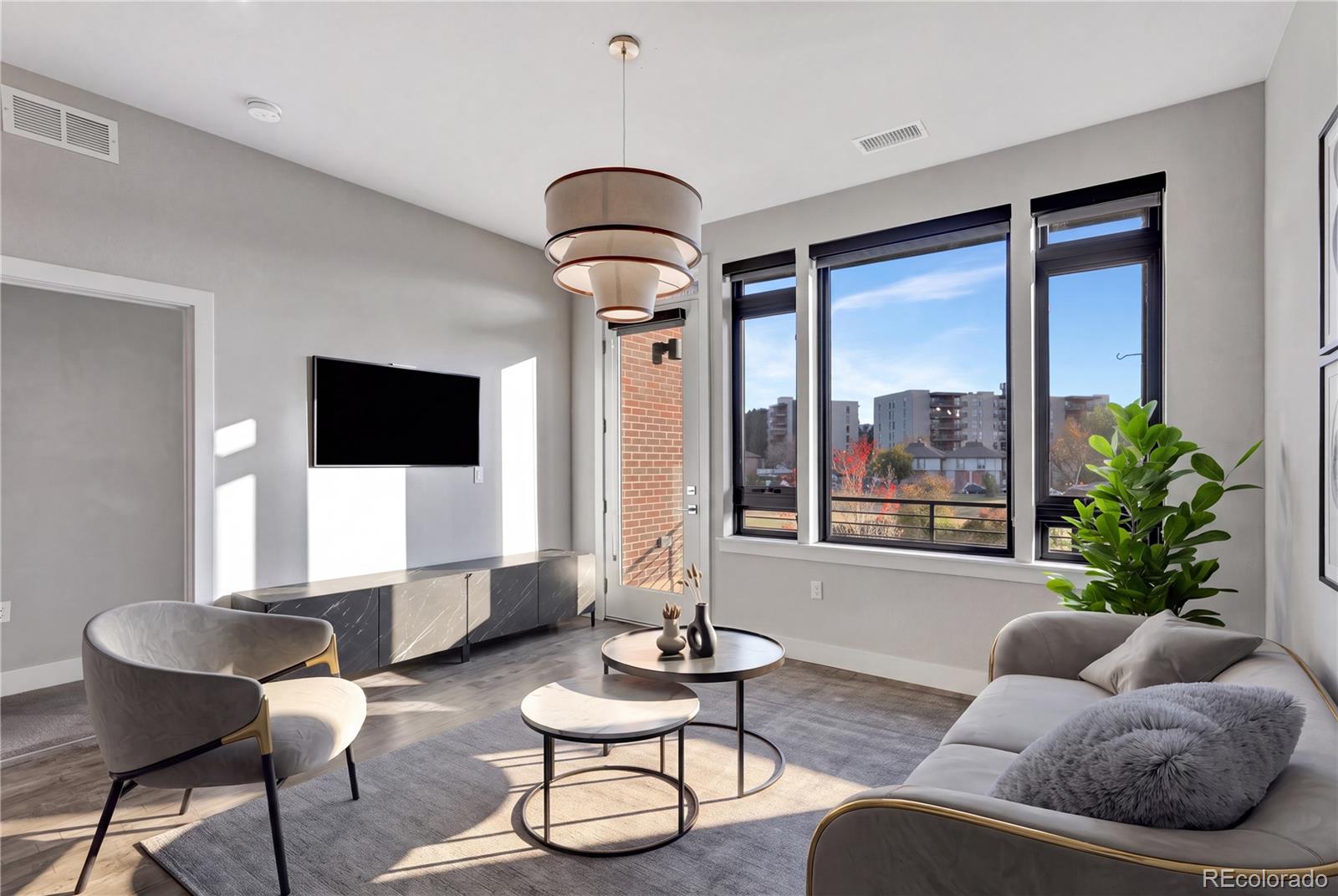 6618 E Lowry Boulevard Unit: 210
