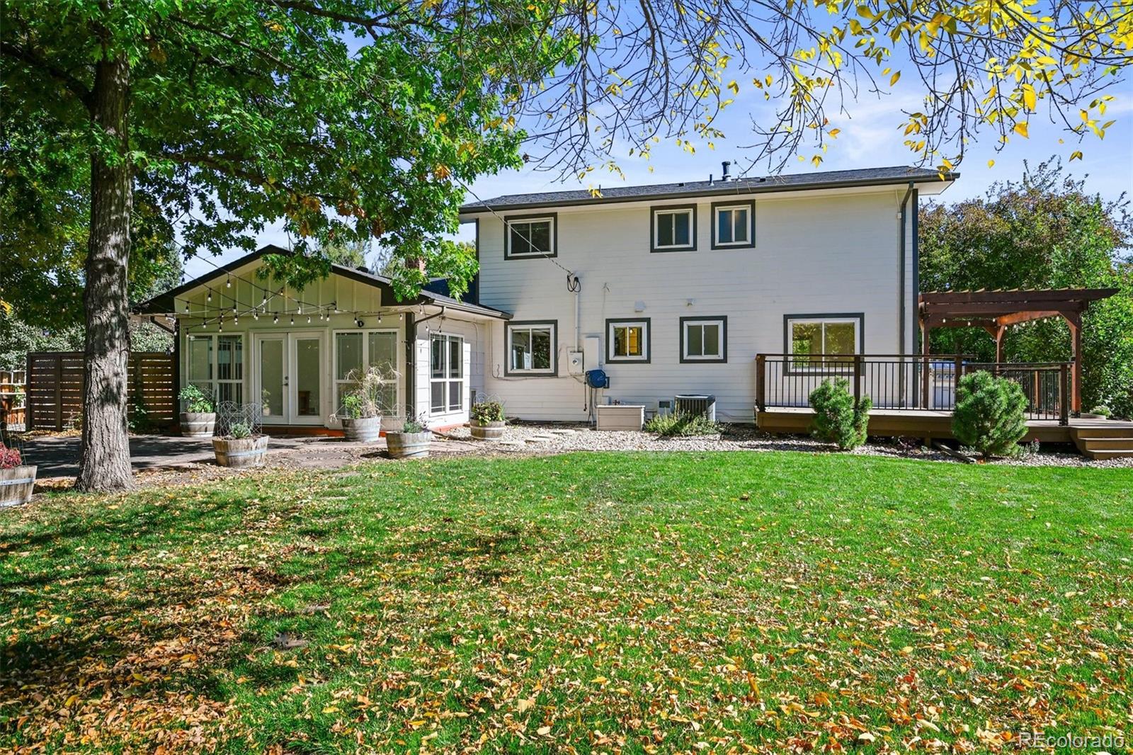 987 S Johnson Street