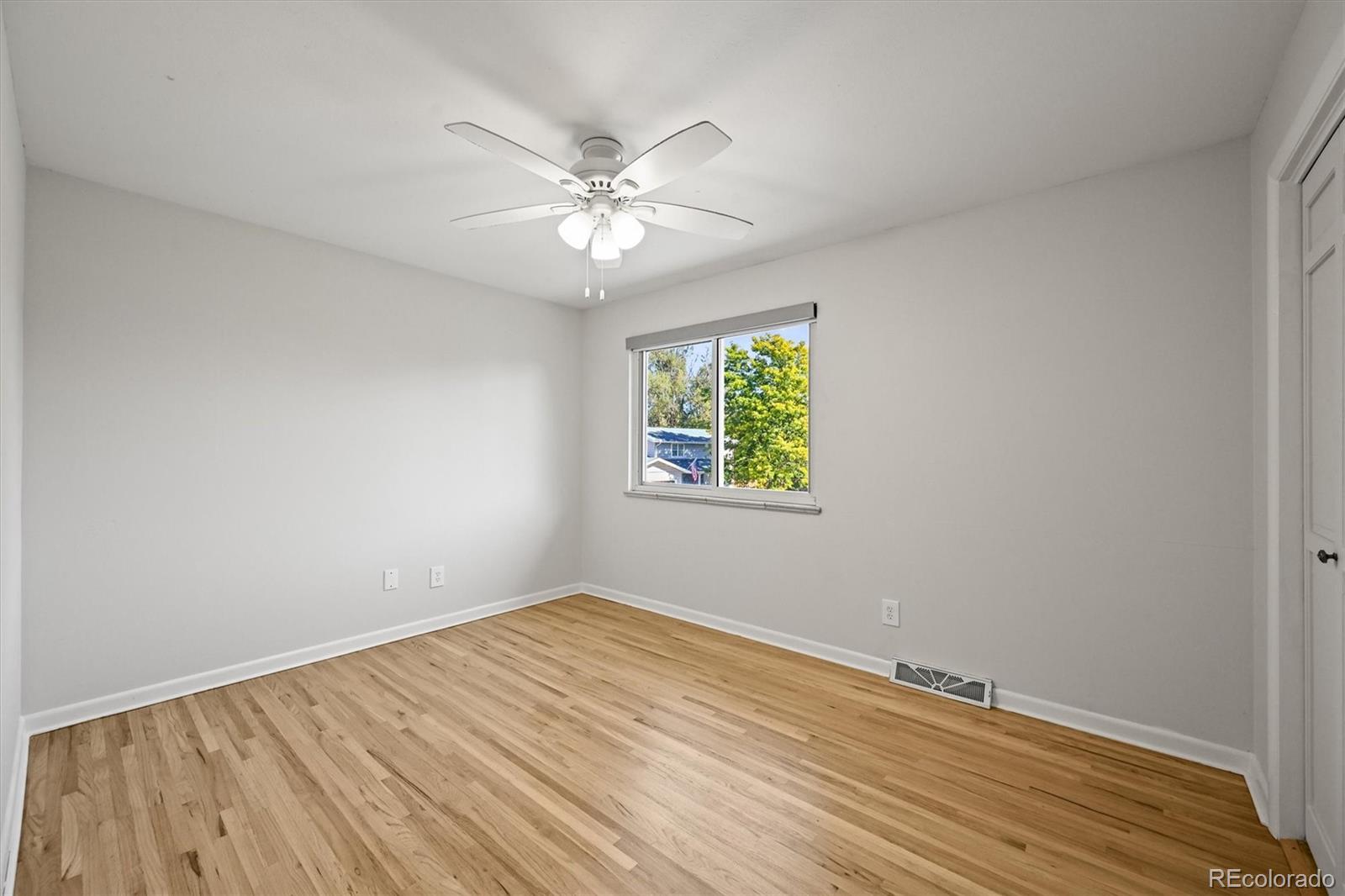 987 S Johnson Street