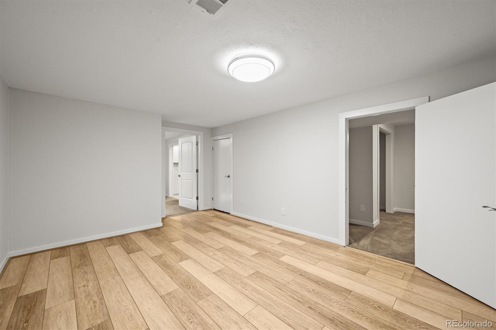 987 S Johnson Street