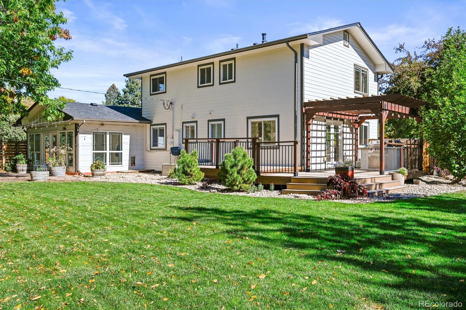 987 S Johnson Street