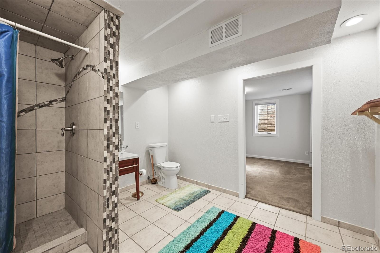 987 S Johnson Street