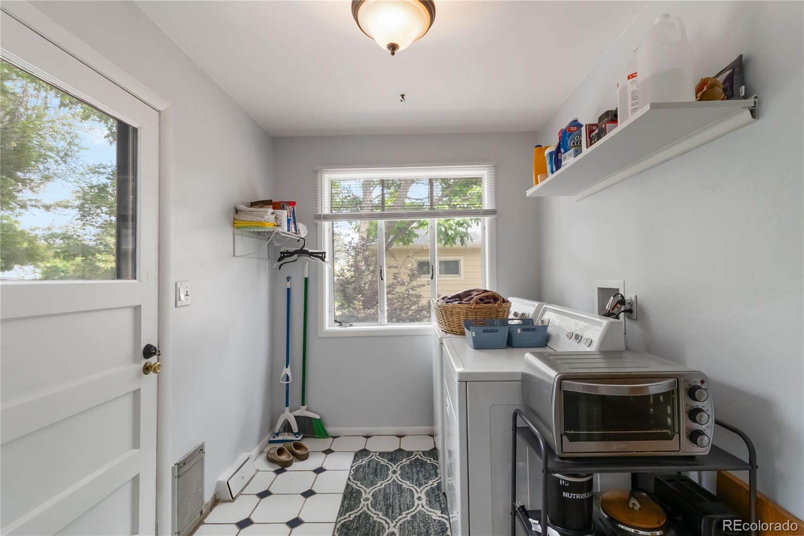 3317 W Belmont Avenue