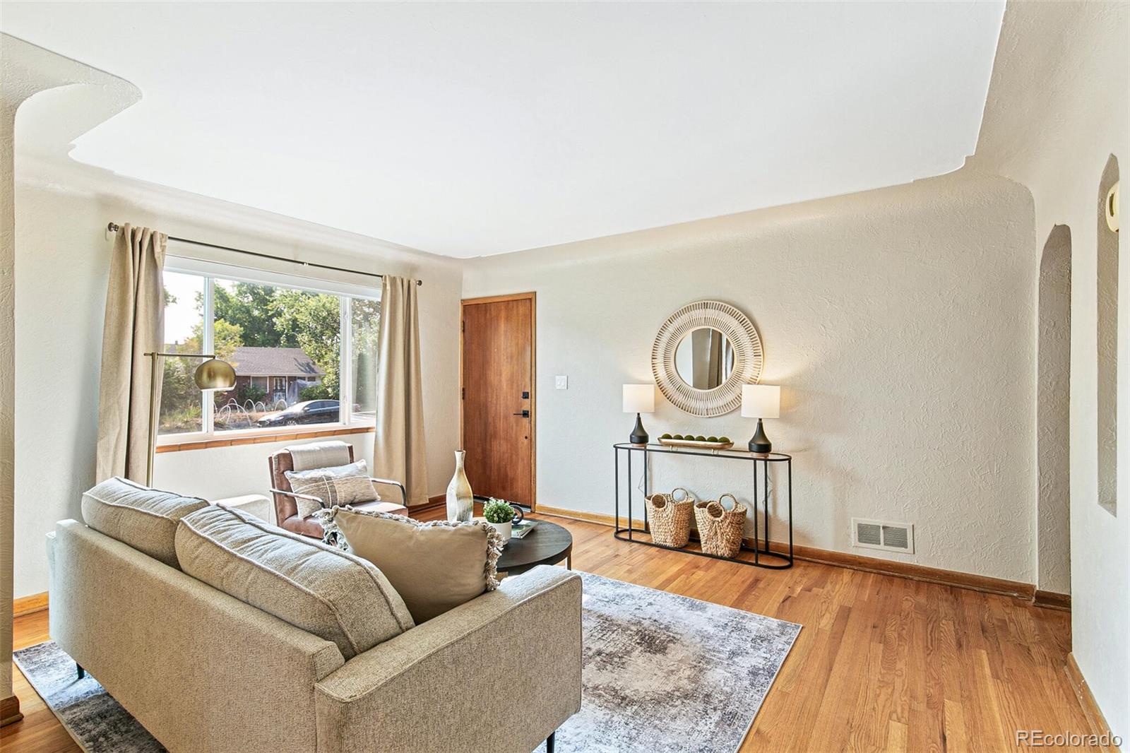 3127 S Corona Street