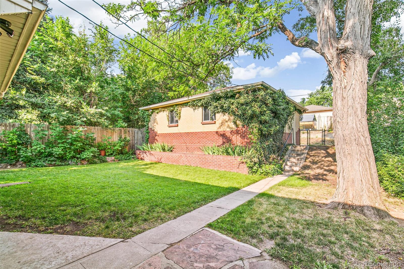 3127 S Corona Street