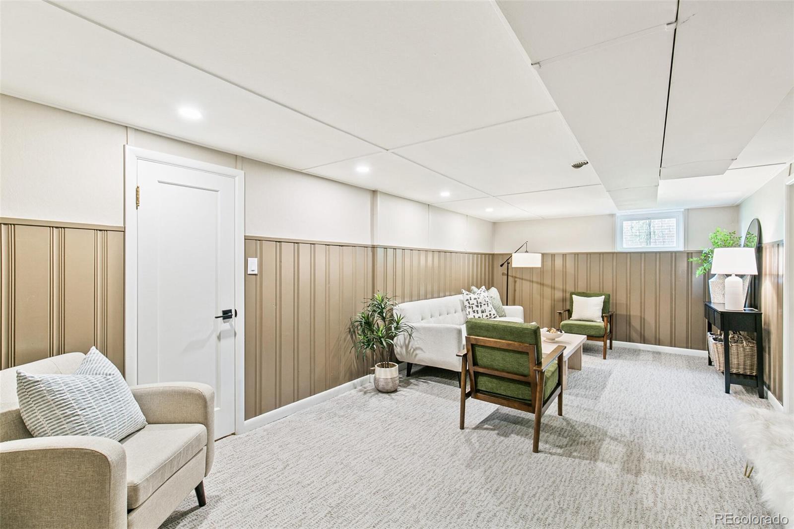 3127 S Corona Street