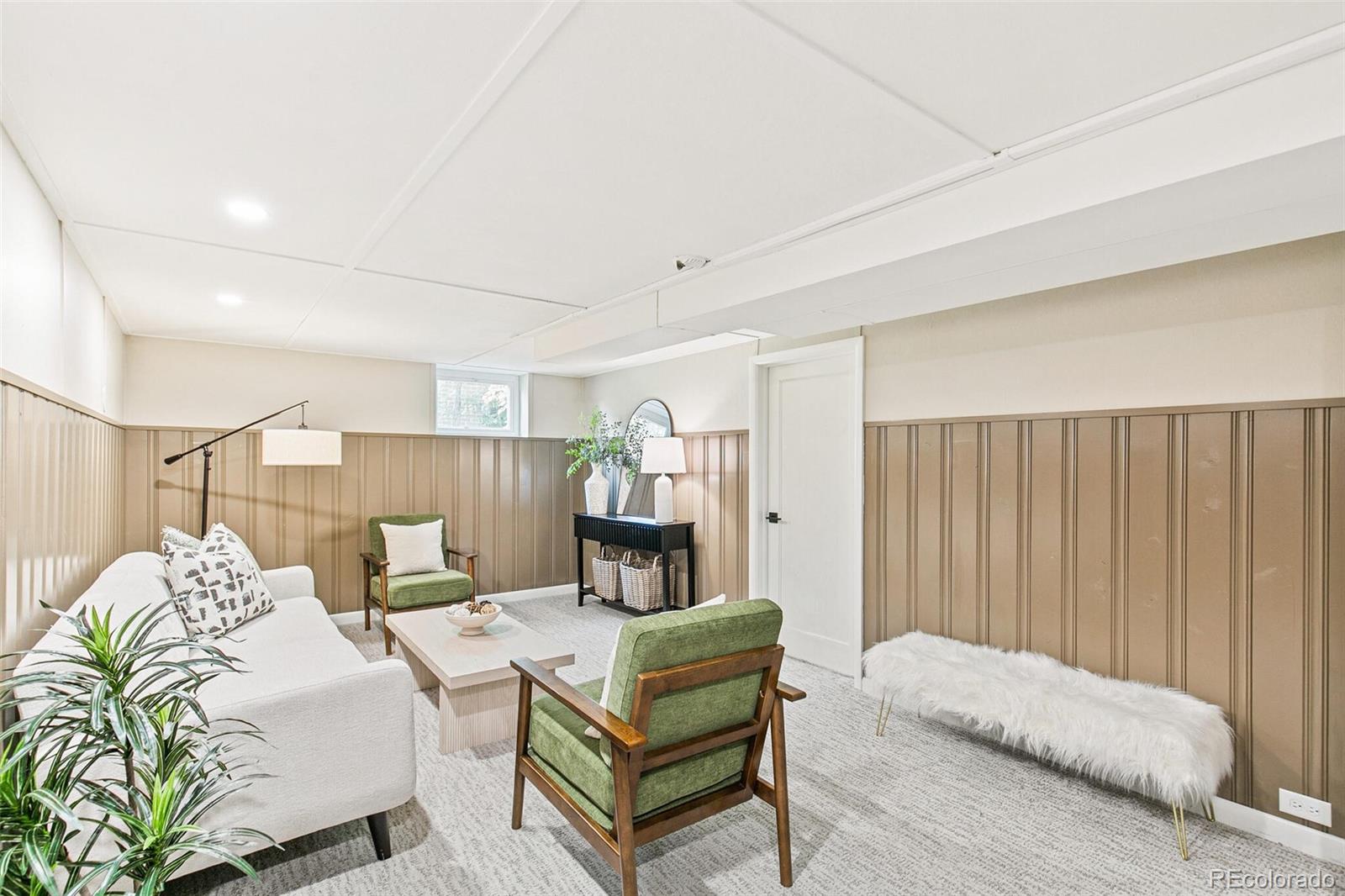 3127 S Corona Street