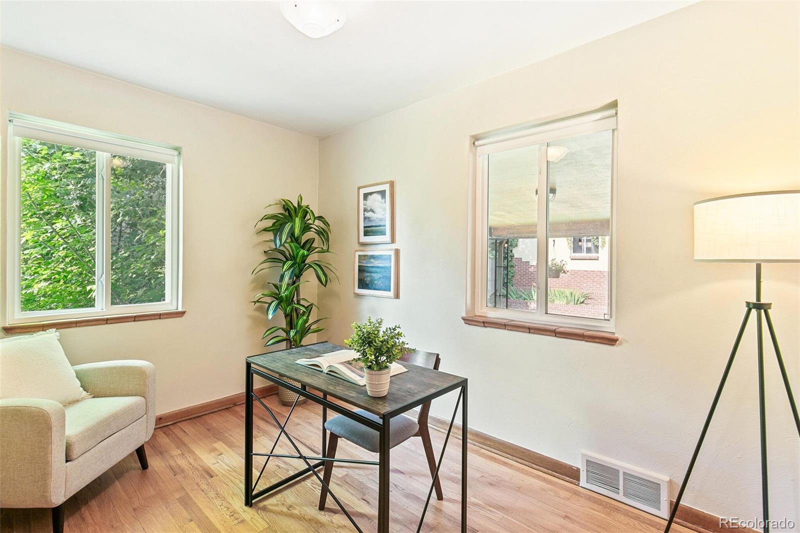 3127 S Corona Street