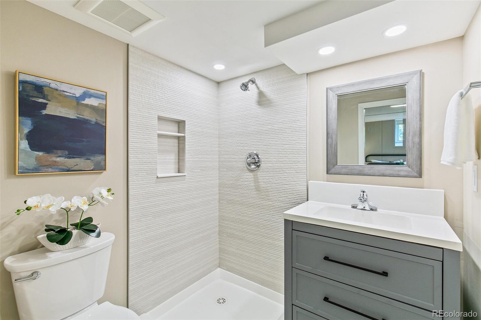 3127 S Corona Street