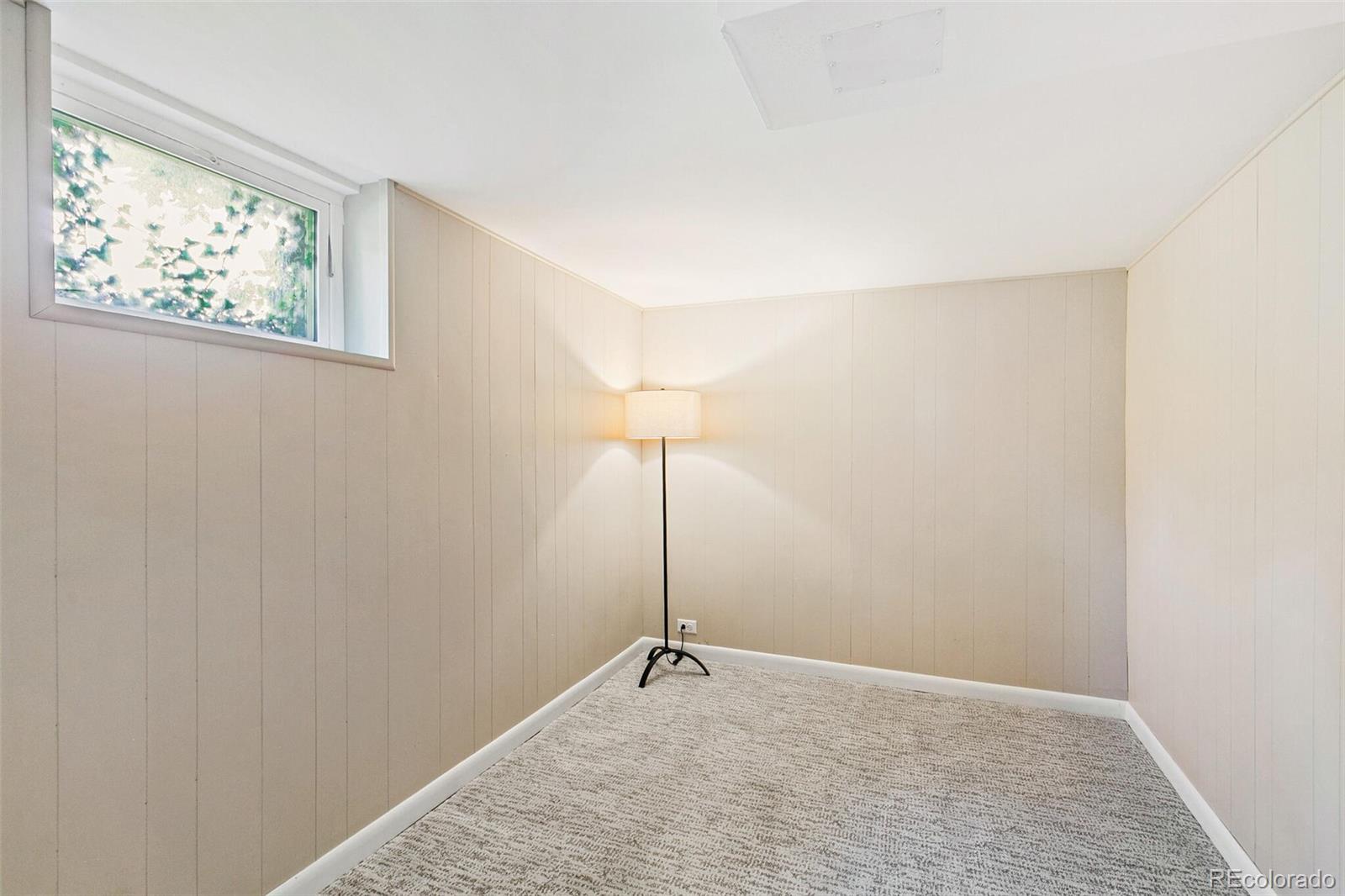 3127 S Corona Street