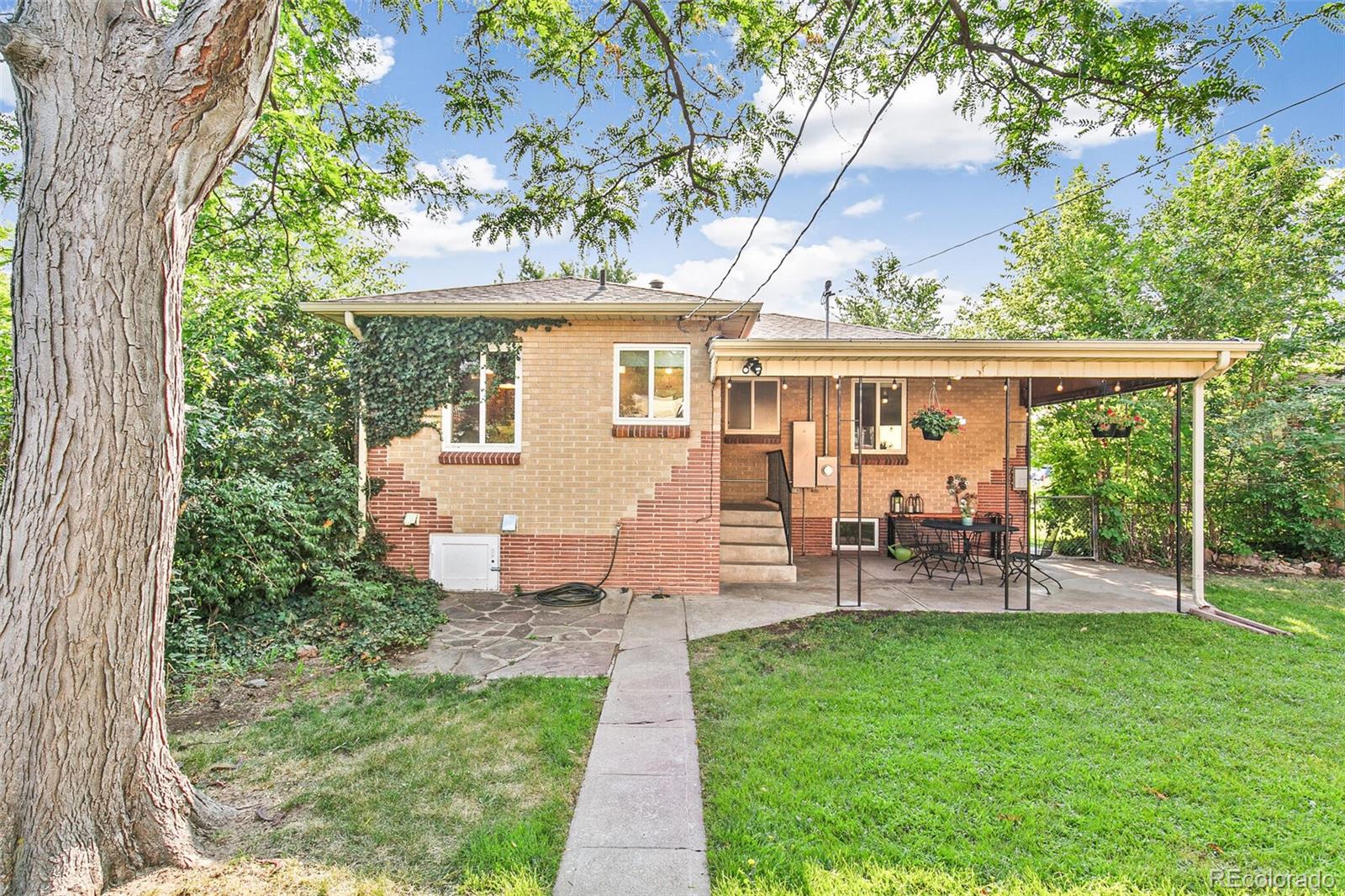 3127 S Corona Street