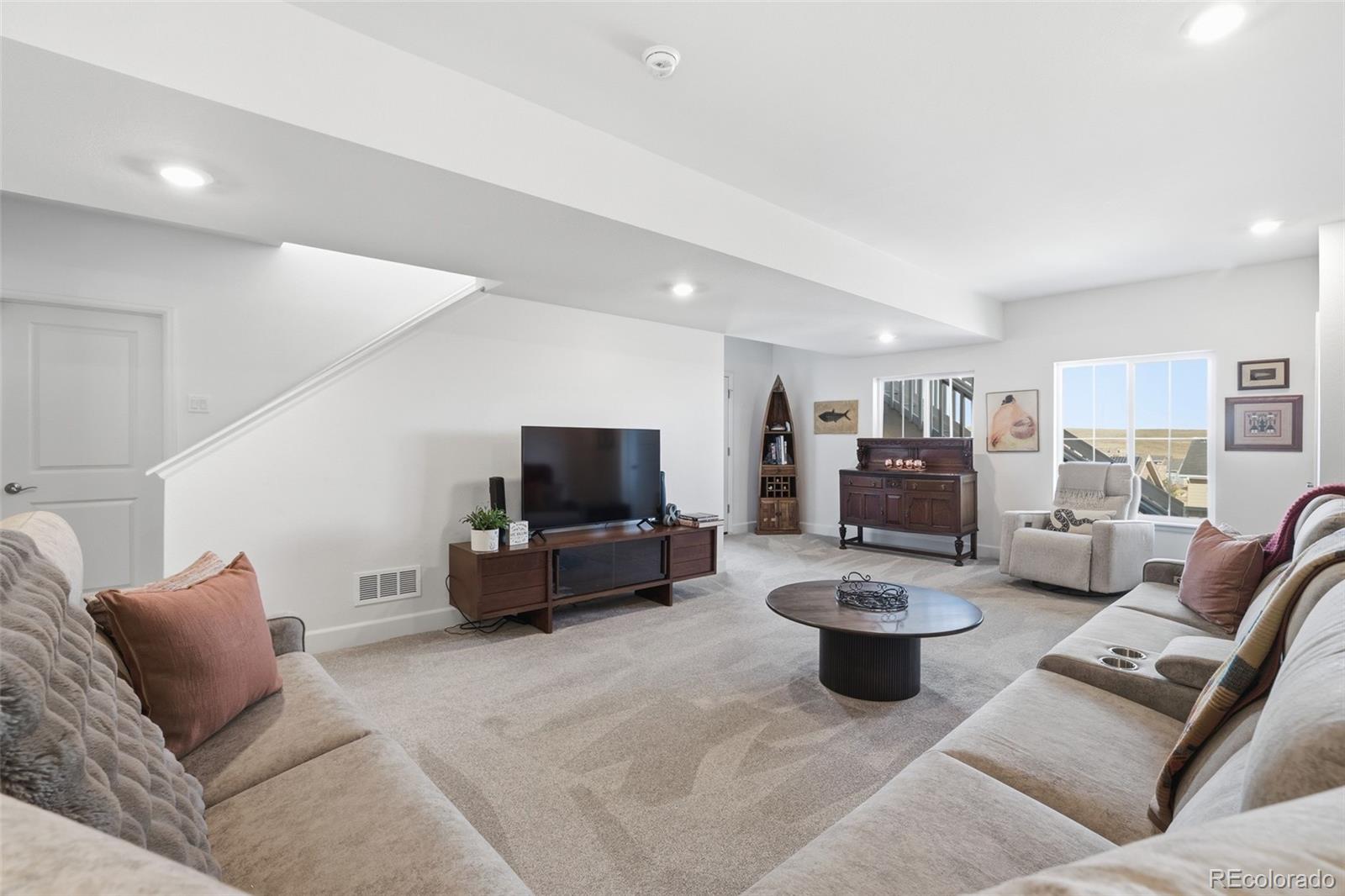 17693 W 93rd Place