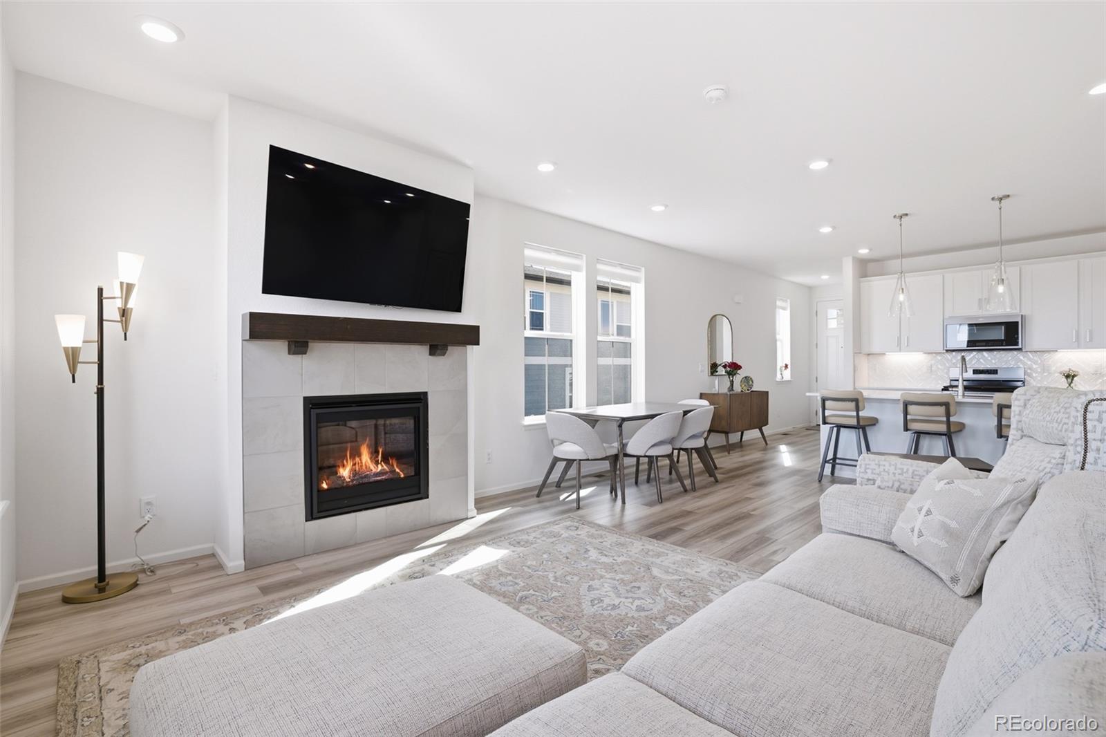 17693 W 93rd Place