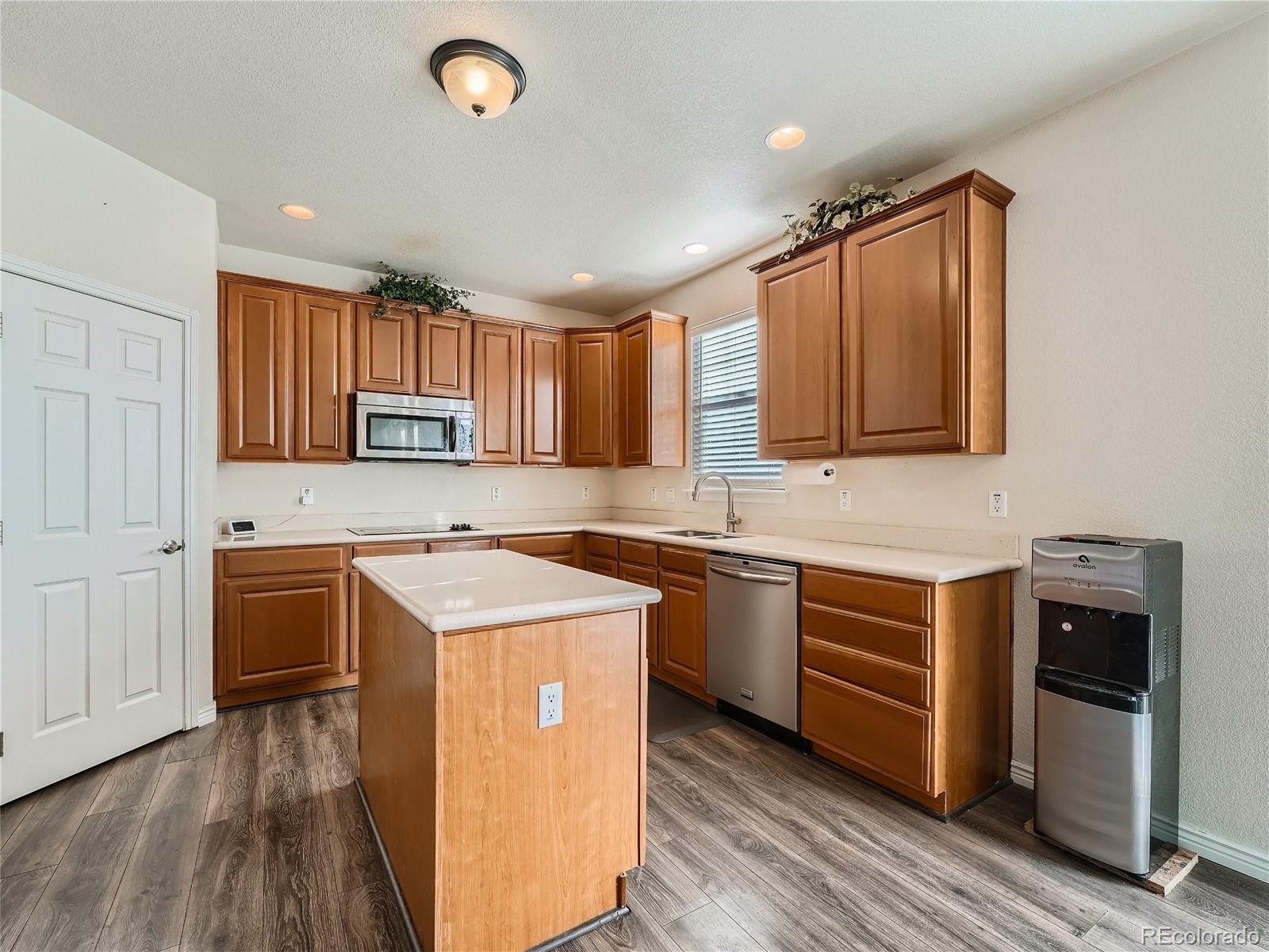 6523 S Irvington Way