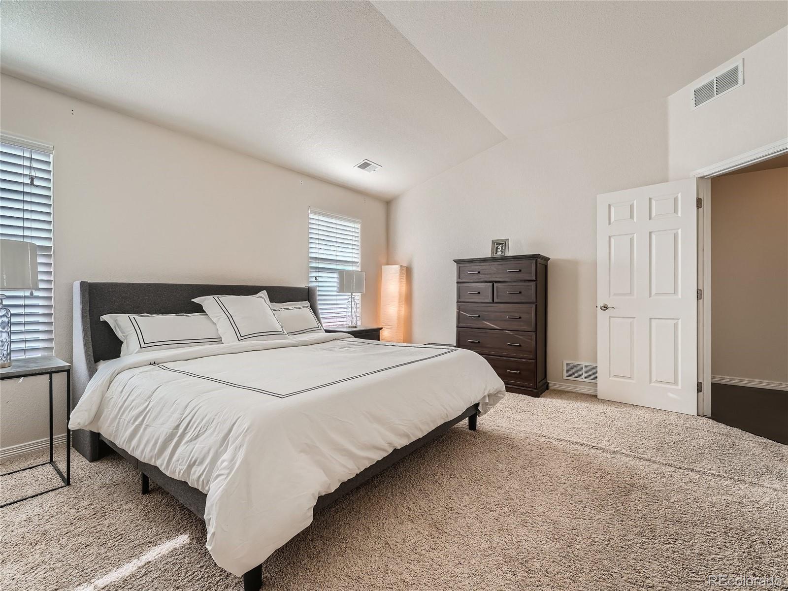 6523 S Irvington Way