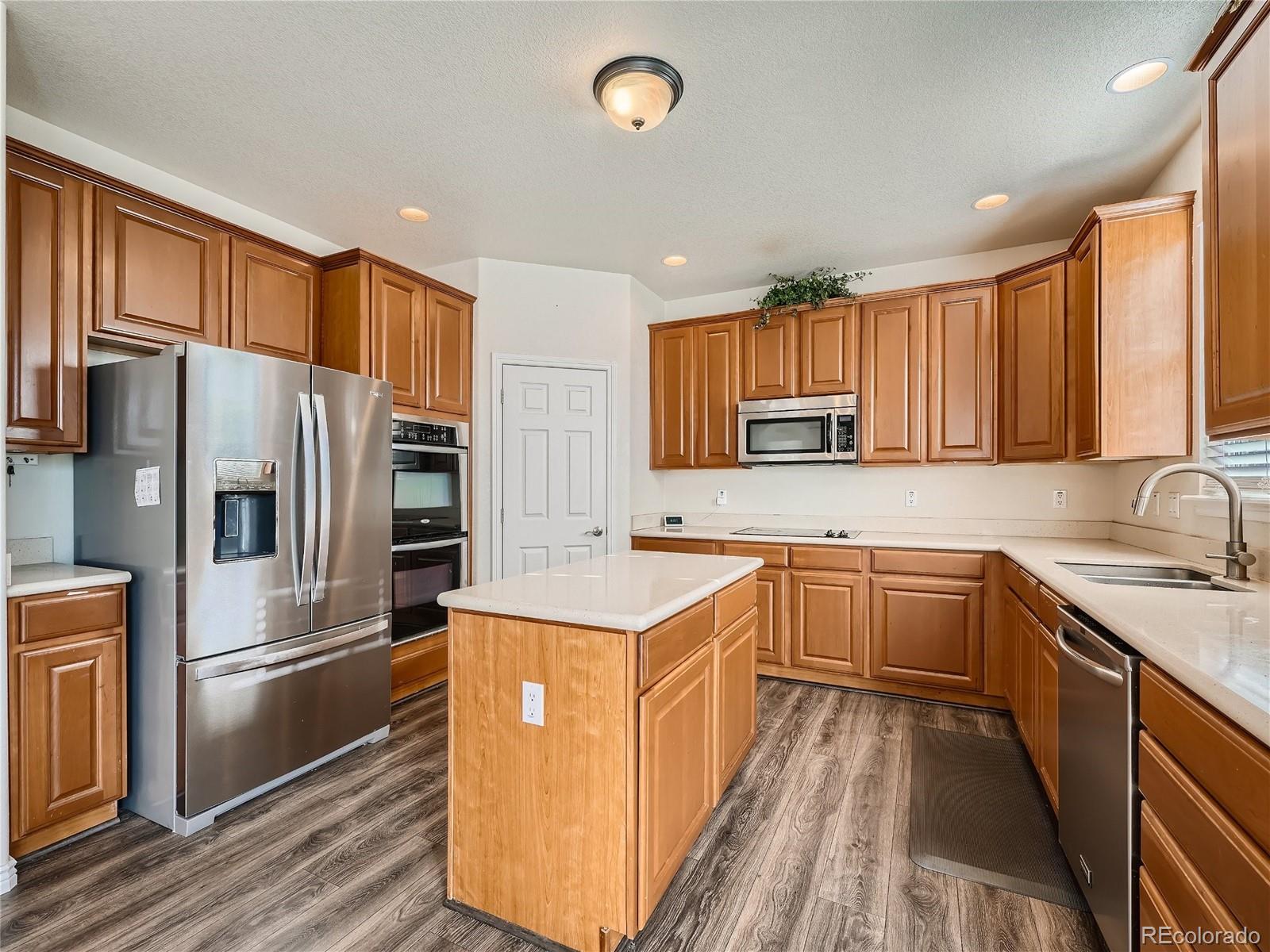 6523 S Irvington Way