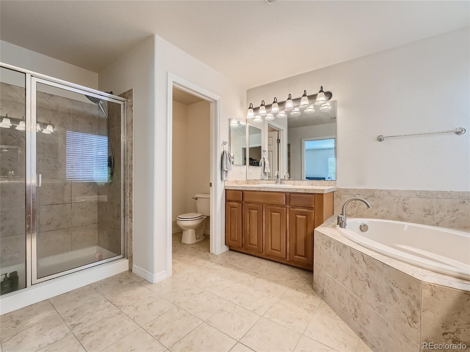 6523 S Irvington Way