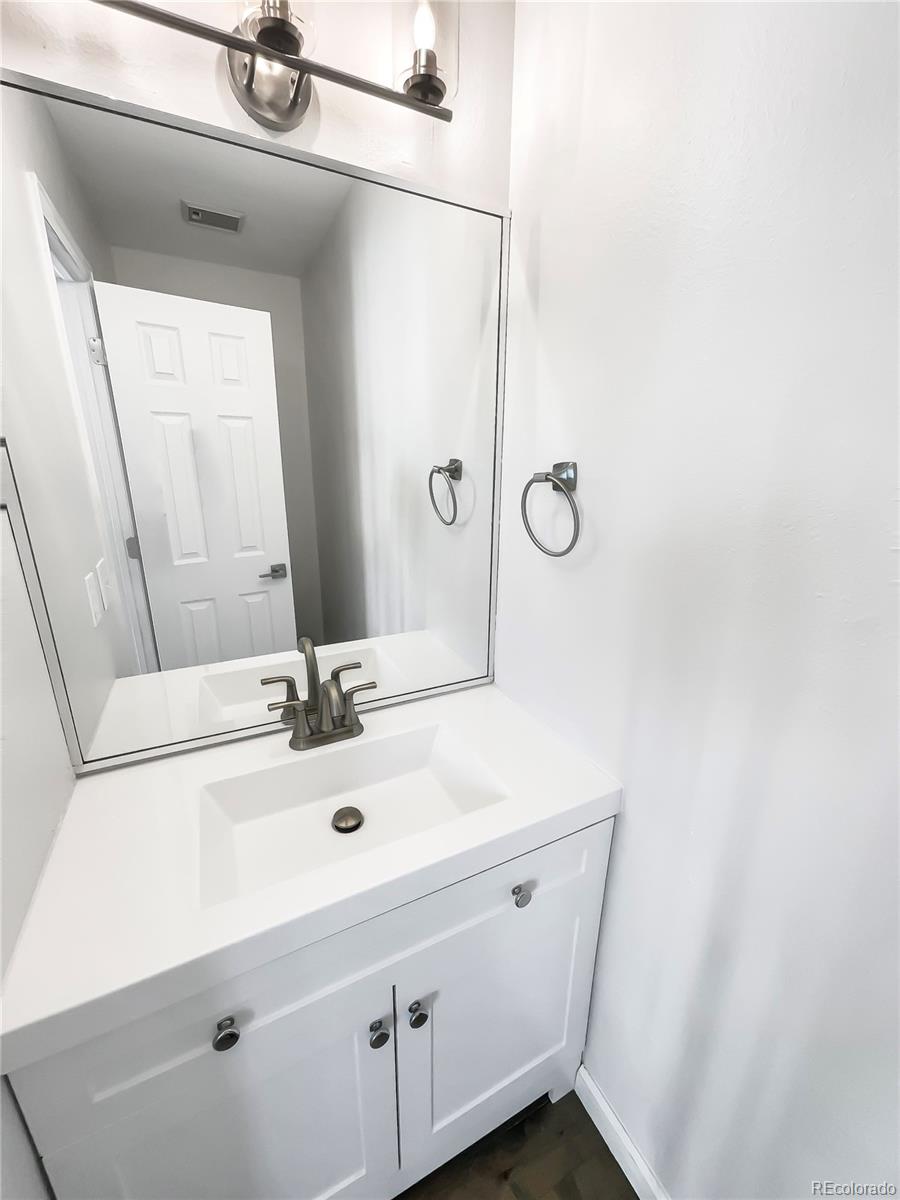 11501 E Cornell Circle