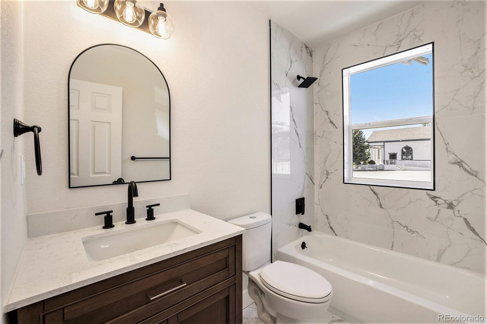 1437 Lowell Boulevard