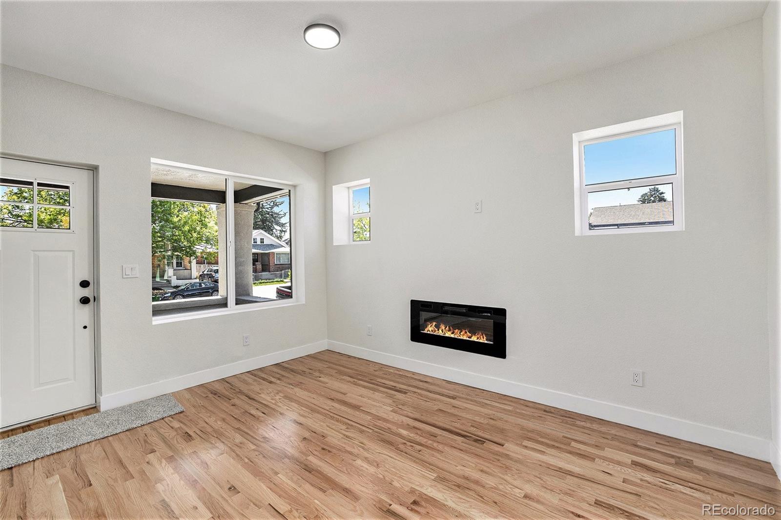 1437 Lowell Boulevard